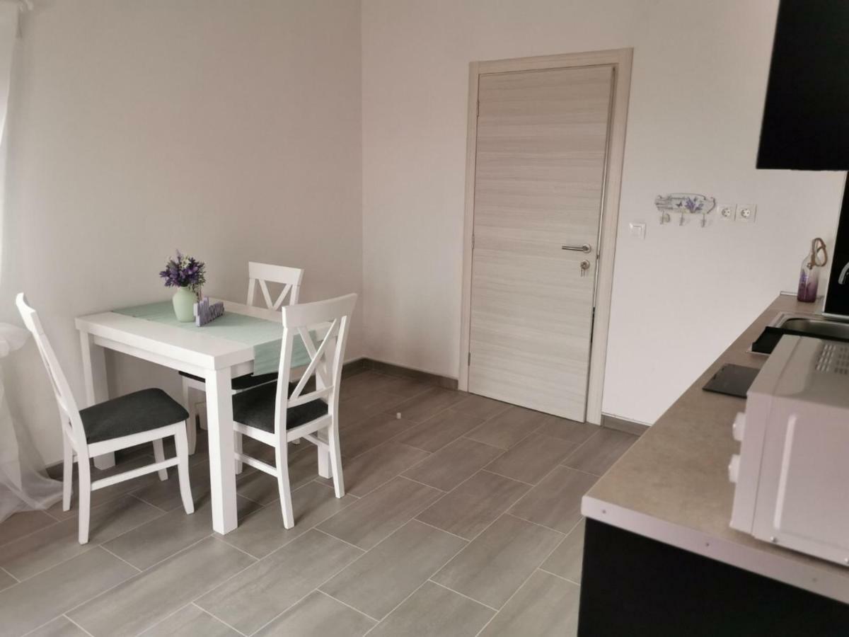 Vila Zdenka Apartman Novi Vinodolski Kültér fotó